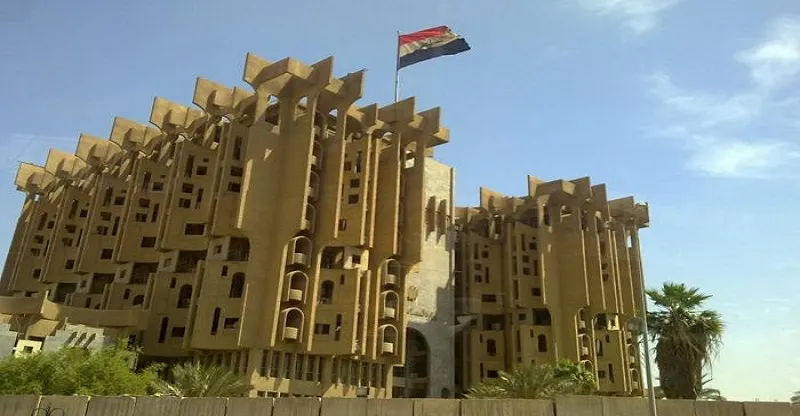 نقابات العراق تهاجم خصخصة وبيع الشركات العامة: تفكيك للقطاع الصناعي العراقي