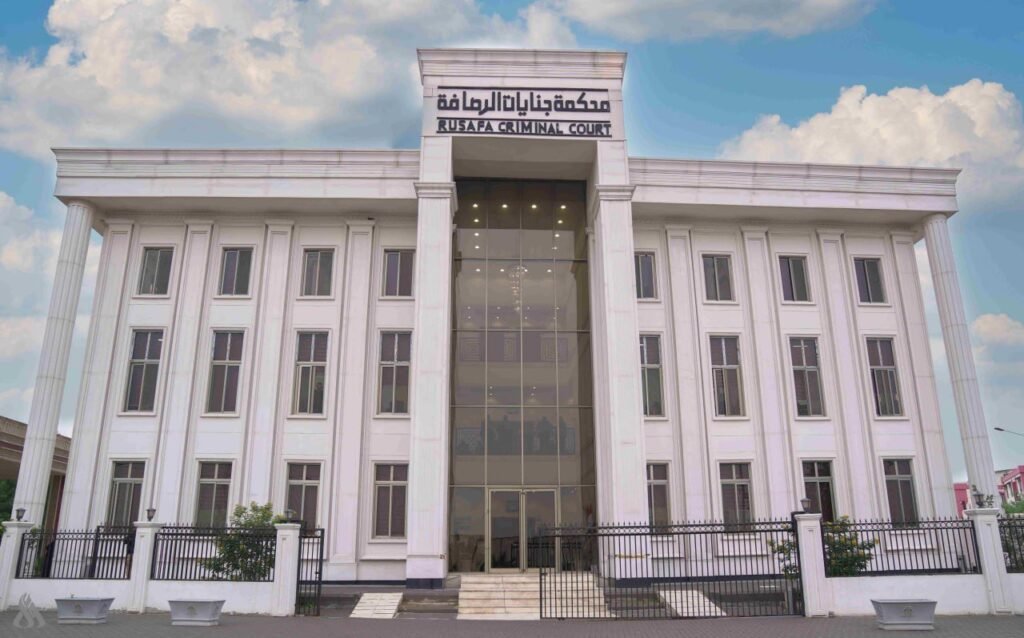 محكمة الجنايات المركزية تصدر حكم الإعدام بحق مدان بقتل ضابطين و3 منتسبين في وزارة الداخلية