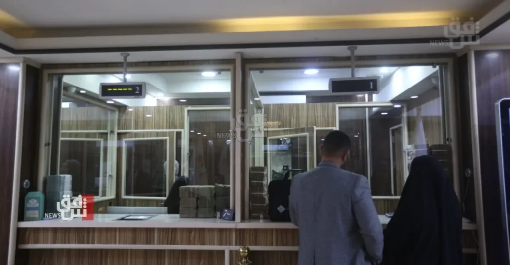 خبير: 90 تريليون دينار عراقية خارج البنوك ولا تصل للمصارف