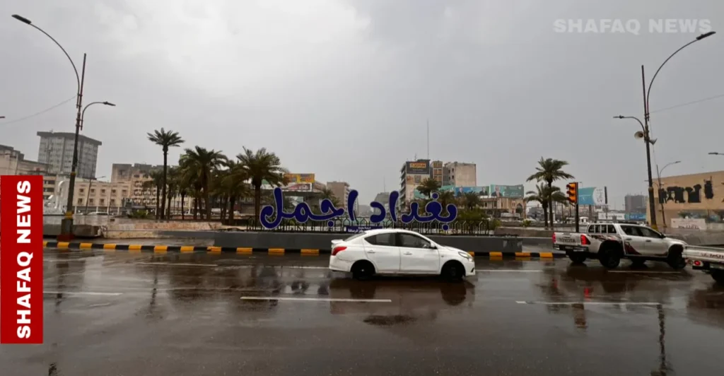 تحت الأمطار وبموجة برد قارسة.. تطورات الأجواء الشتوية في العراق