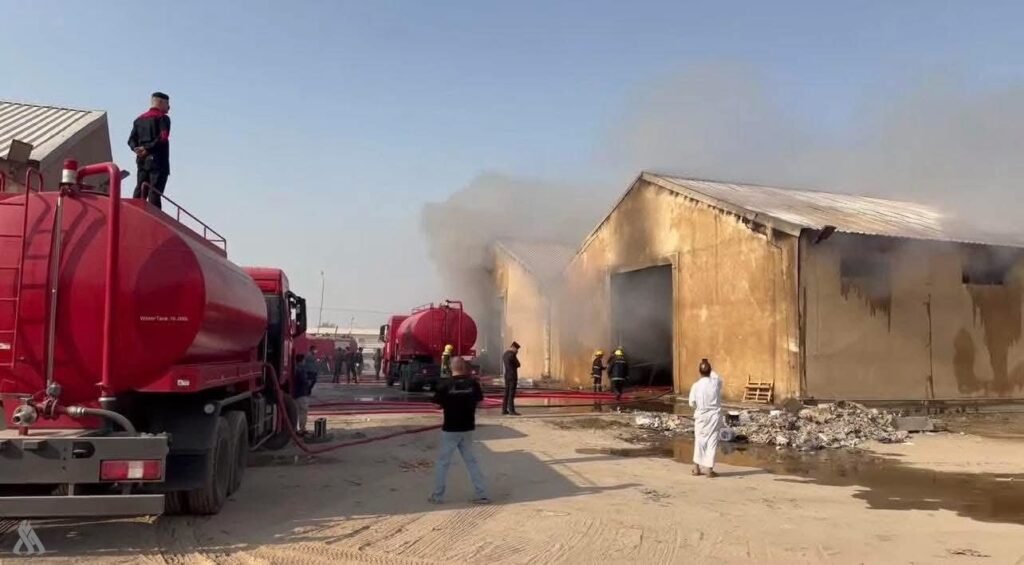 تم إطفاء حريق في مخزن للأهلية بمدينة النجف الأشرف من قبل الدفاع المدني