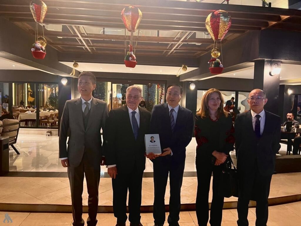 العراق والصين يناقشان فرص التكامل الاستراتيجي في مشاريع الطرق التجارية