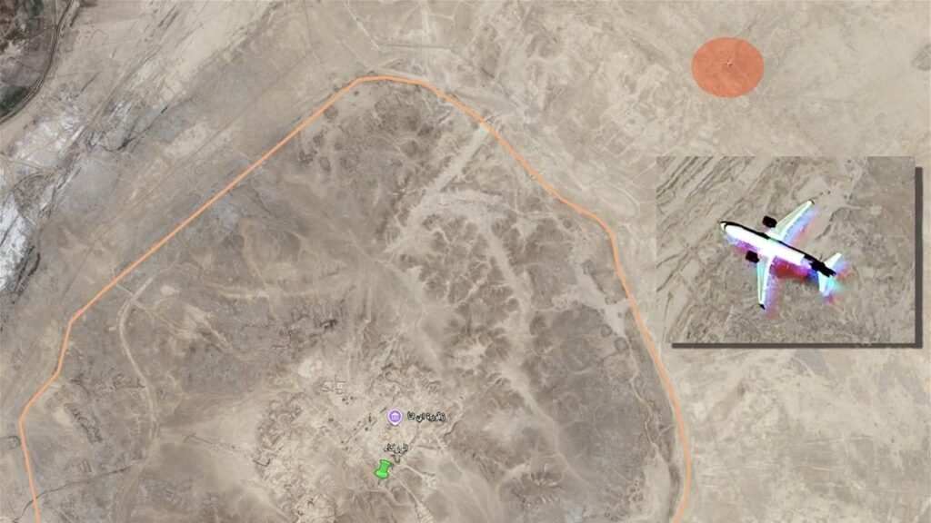 الاقمار الصناعية تكشف وجود طائرة مدنية مجهولة في صحراء الوركاء منذ عام 2021: جدل يستمر (صورة)