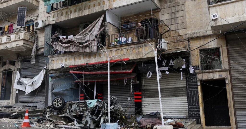 تفاقم القتال في حلب وارتفاع عدد القتلى وإجلاء حوالي ٤٠٠ مقاتل كردي