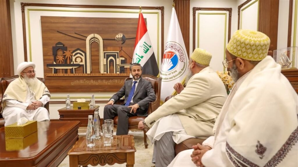 الحكومة العراقية تمنح شهادة فخرية لزعيم طائفة البهرة