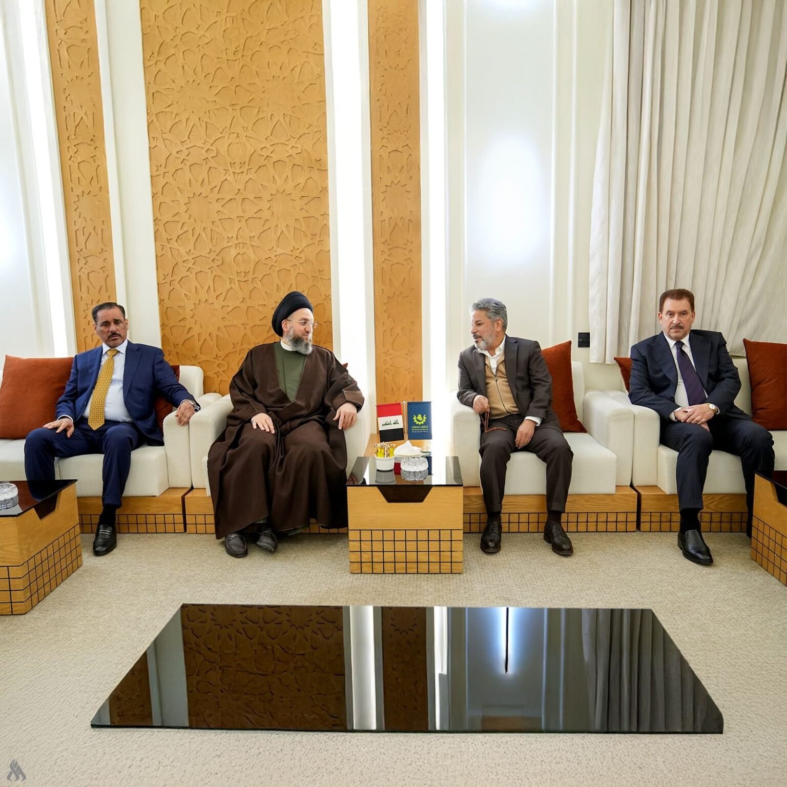 الزيدي والسيد الحكيم يبحثان التحالفات الدستورية والشراكة الوطنية