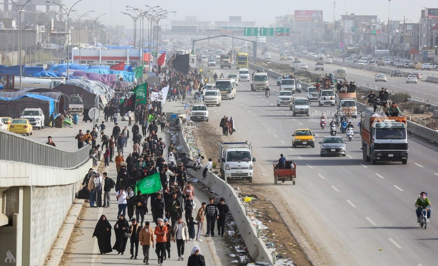 أمانة العاصمة: تنشر أكثر من 220 آلية و10 آلاف حاوية في مدينة الكاظمية المقدسة