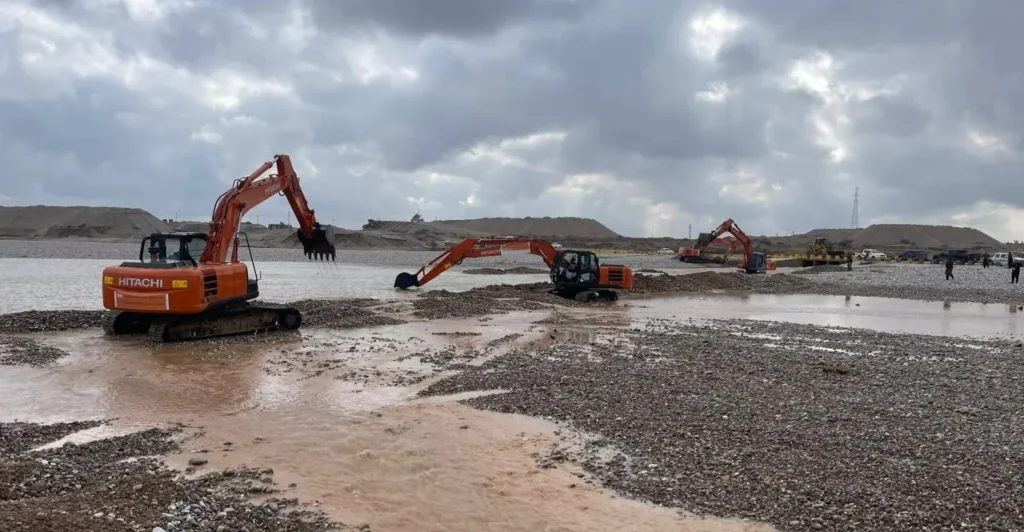 عودة مياه الأمطار تعيق طريق طوز خورماتو – صلاح الدين من الخدمة