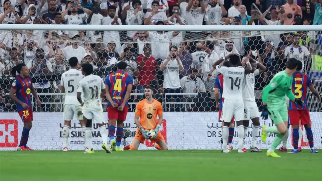 تنافس بين برشلونة وريال مدريد على موهبة واعدة