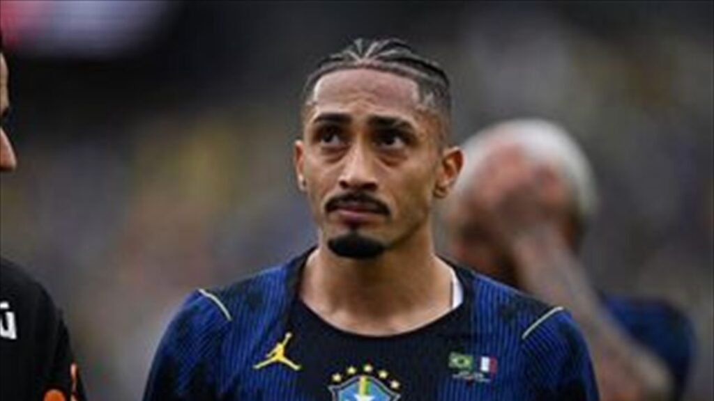 ما هي مدة الانقطاع المتوقعة لرافينيا بعد إصابته؟