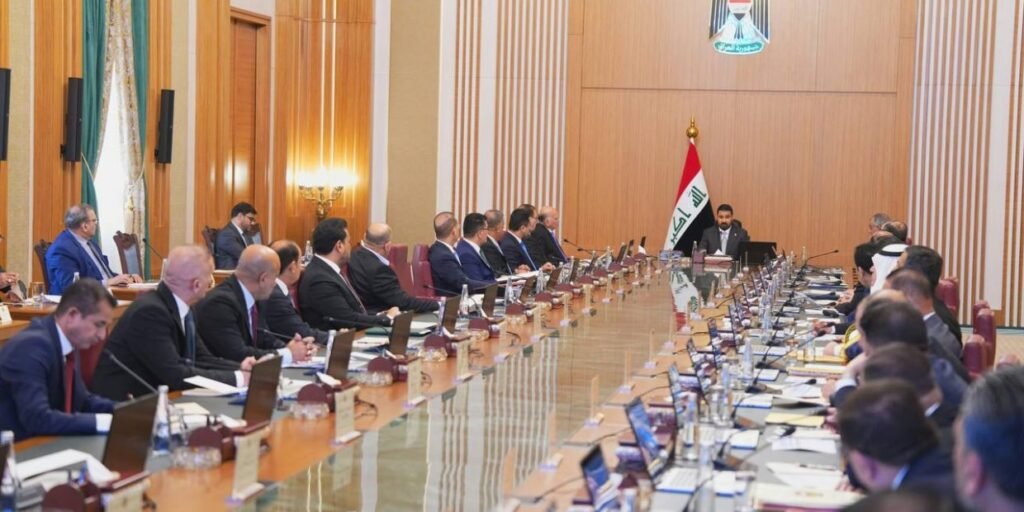 الزيدي يعلن دعم المحافظات والدخيل يوافق على صرف المستحقات المتأخرة للمقاولين والفلاحين