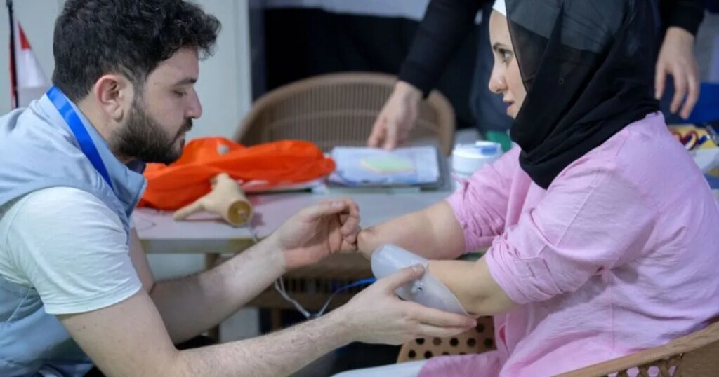 برعاية إماراتية.. تأهيل 51 فلسطينيًا للعمل في الصناعة بمشروع “خطوة أمل